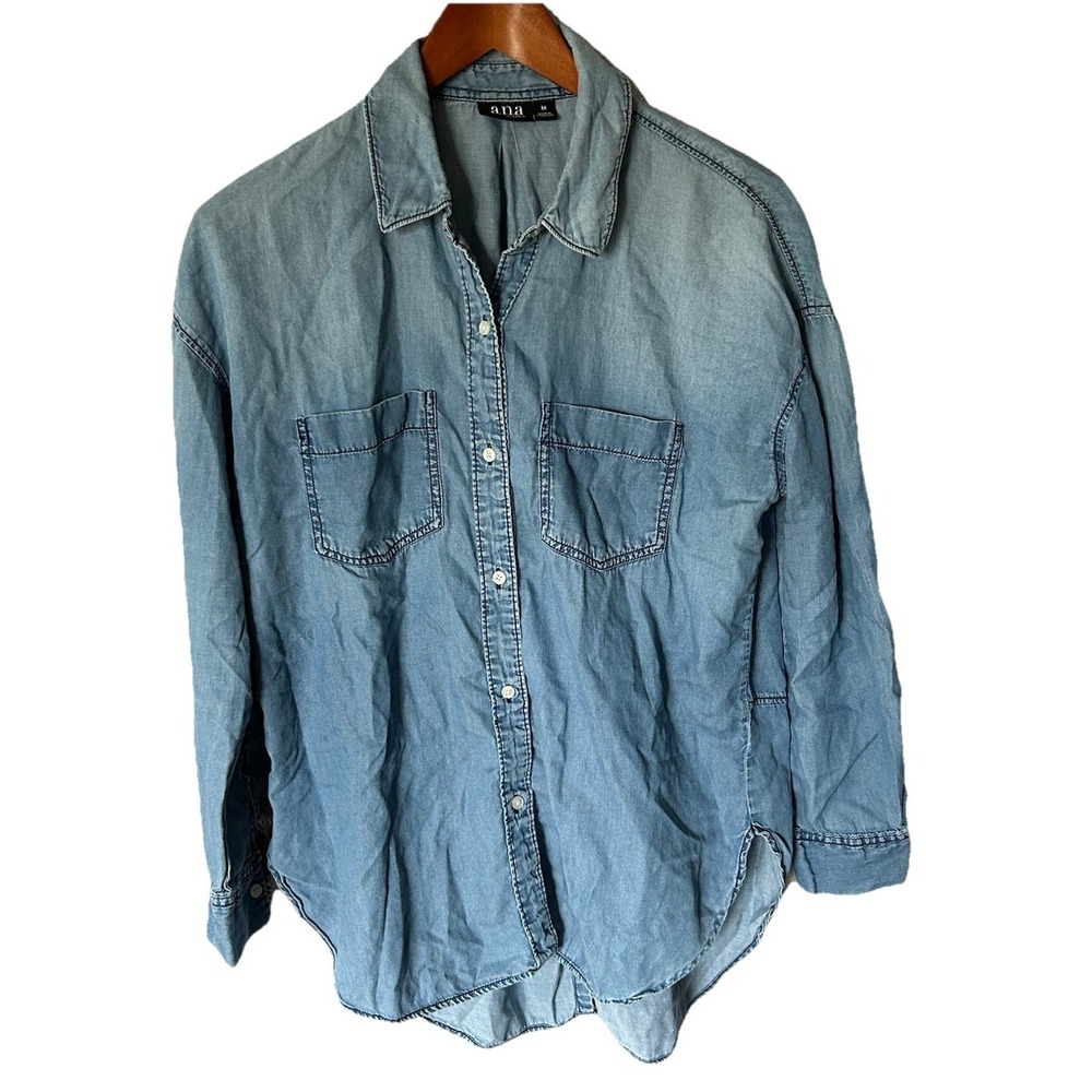 Women's a.n.a Chambray Long Sleeve Blue Button Shirt Back Coattail Size M